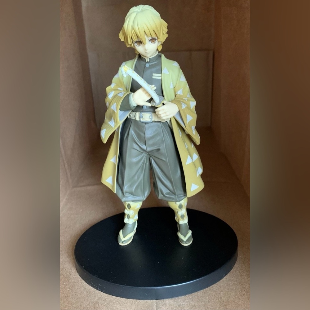 Demon Slayer Agatsuma Zenitsu Figure